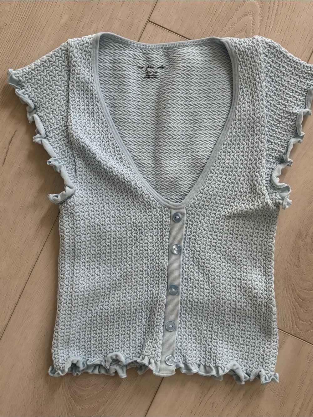 Urban Outfitters / Out From Under Light Blue Ruffle-Edge Button Front Crop Top - Picture 2 of 2